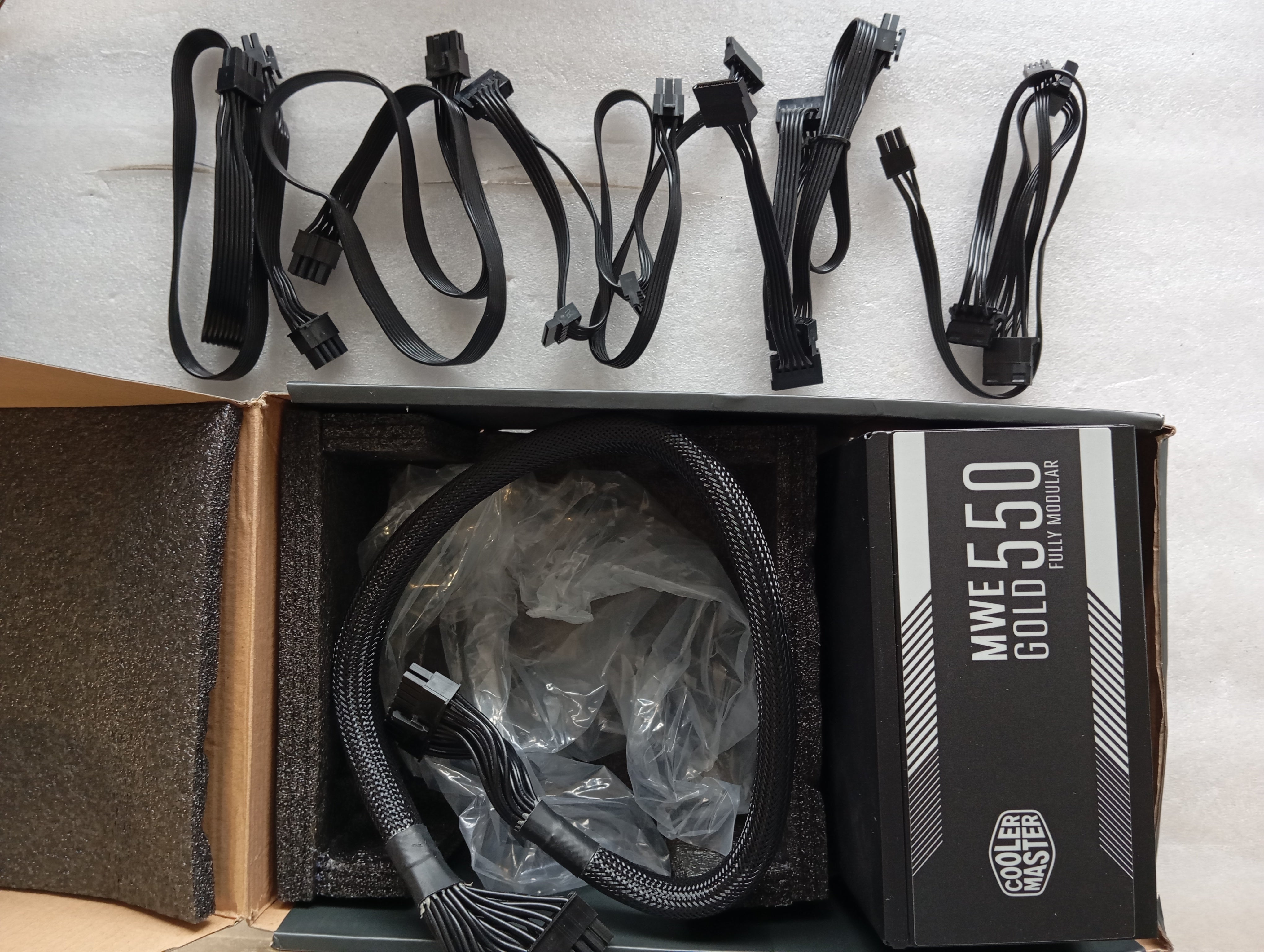 Refurbished Cooler Master MWE Gold 550 Full Modular Refurbished Cooler Master MWE Gold 550 Full Modular